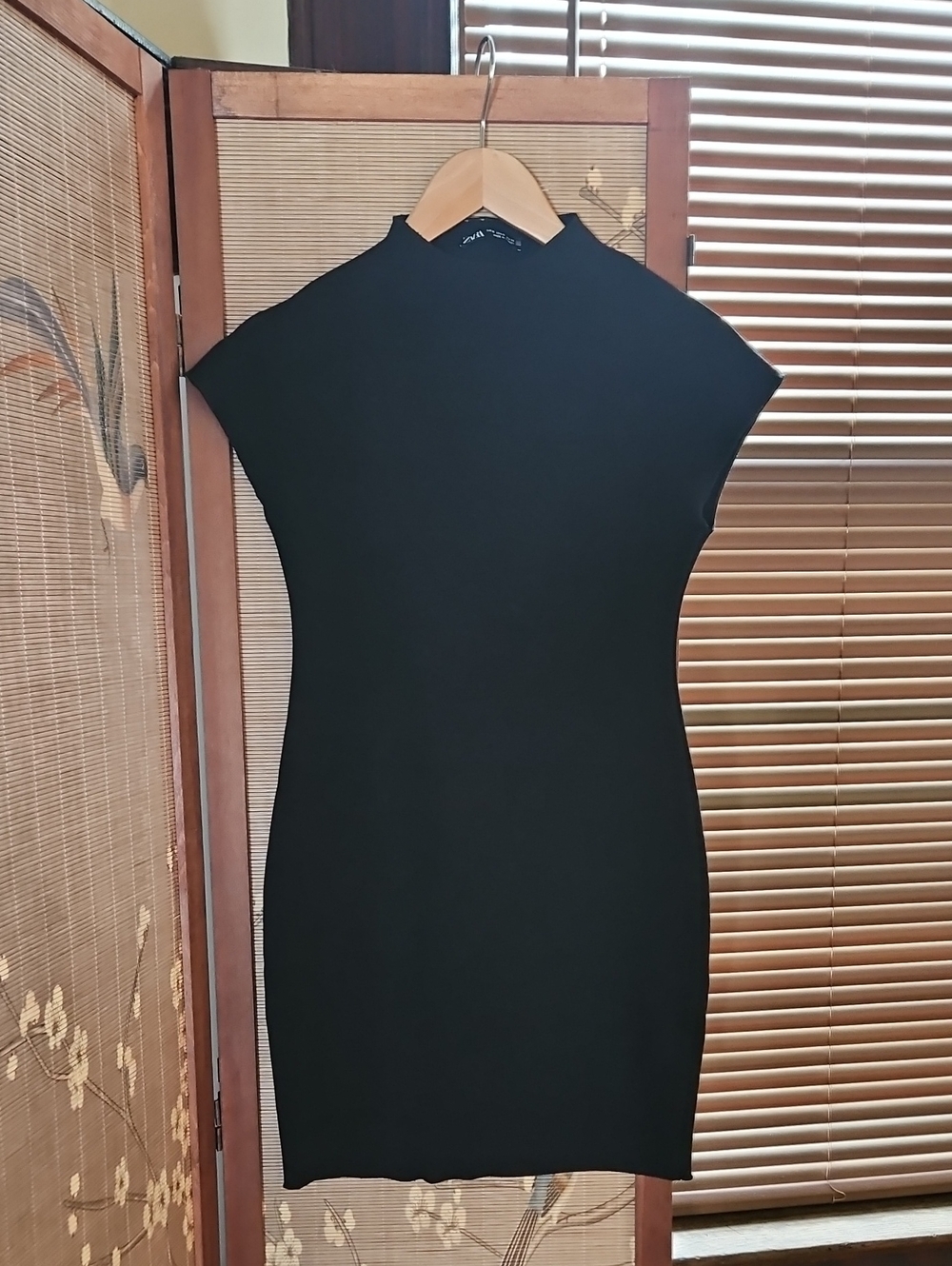 Zara Short Sleeve Mini Stretch Dress Black Medium Viscose